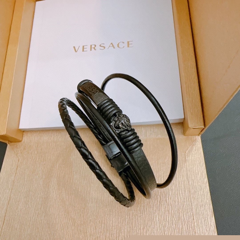 VERSACE